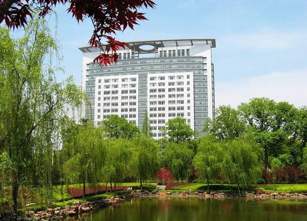 苏州大学幕墙维修